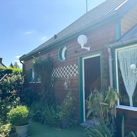 Charmante Studette Au Calme Avec Terrasse Et Parking Auguaise Exterior photo